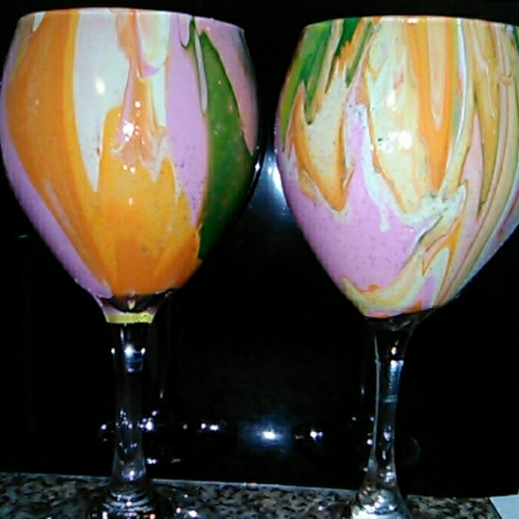 Wine glasses - Picture 2 of 3